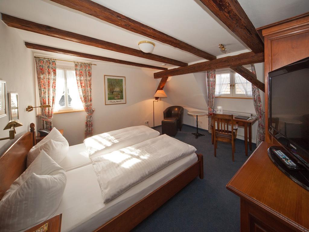 Hotel Engel Rheinmunster Zimmer foto